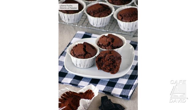 Muffins de chocolate, whisky y café